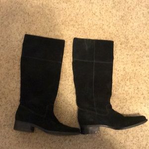 Lightly worn Audrey brook black suede boots